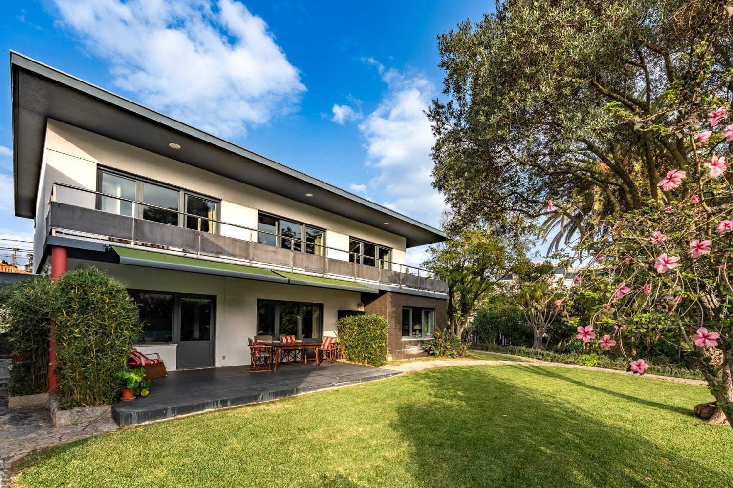 4 bedrooms Villa in Cascais, Portugal No. 46065