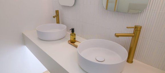 2 bedrooms House in Ciutat Vella, Spain No. 161681 6