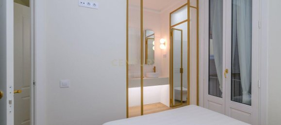 2 bedrooms House in Ciutat Vella, Spain No. 161681 5