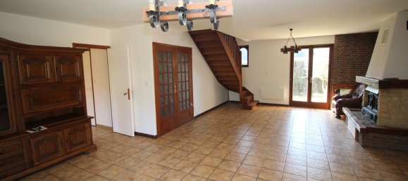 4 bedrooms House in Phalempin, France No. 235828 3