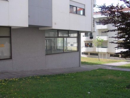 49m² Commercial property in Darque, Portugal No. 71823