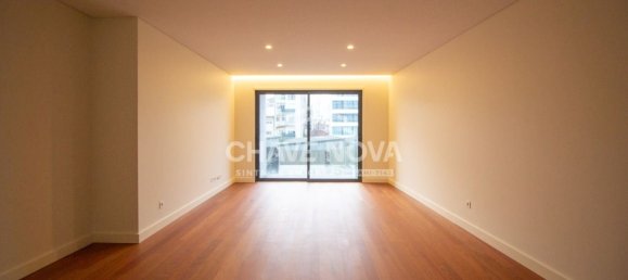 3 bedrooms Apartment in Matosinhos, Portugal No. 160400 11