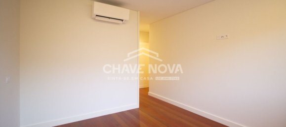 3 bedrooms Apartment in Matosinhos, Portugal No. 160400 3