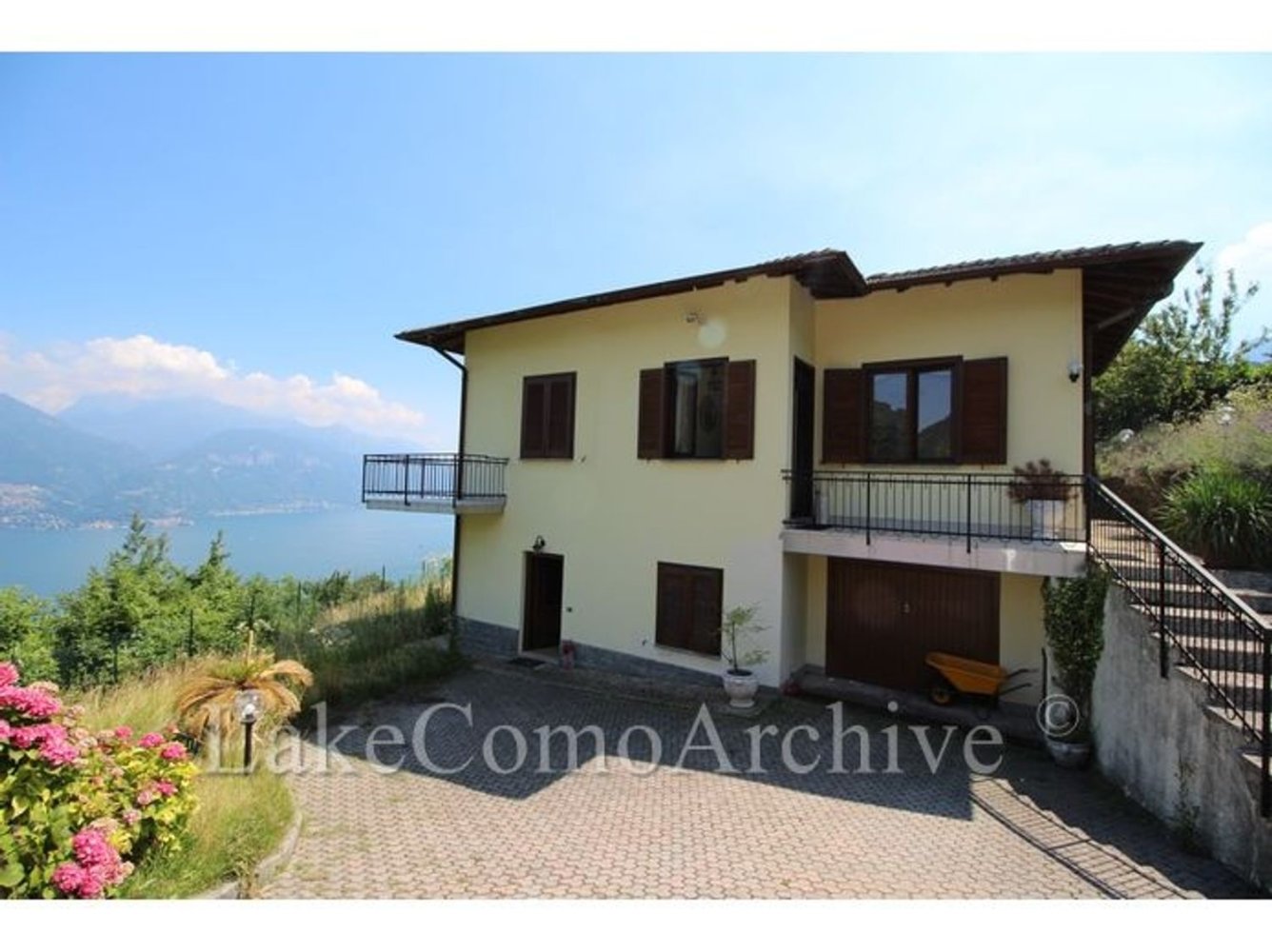 4 rooms House in Plesio, Italy No. 183287