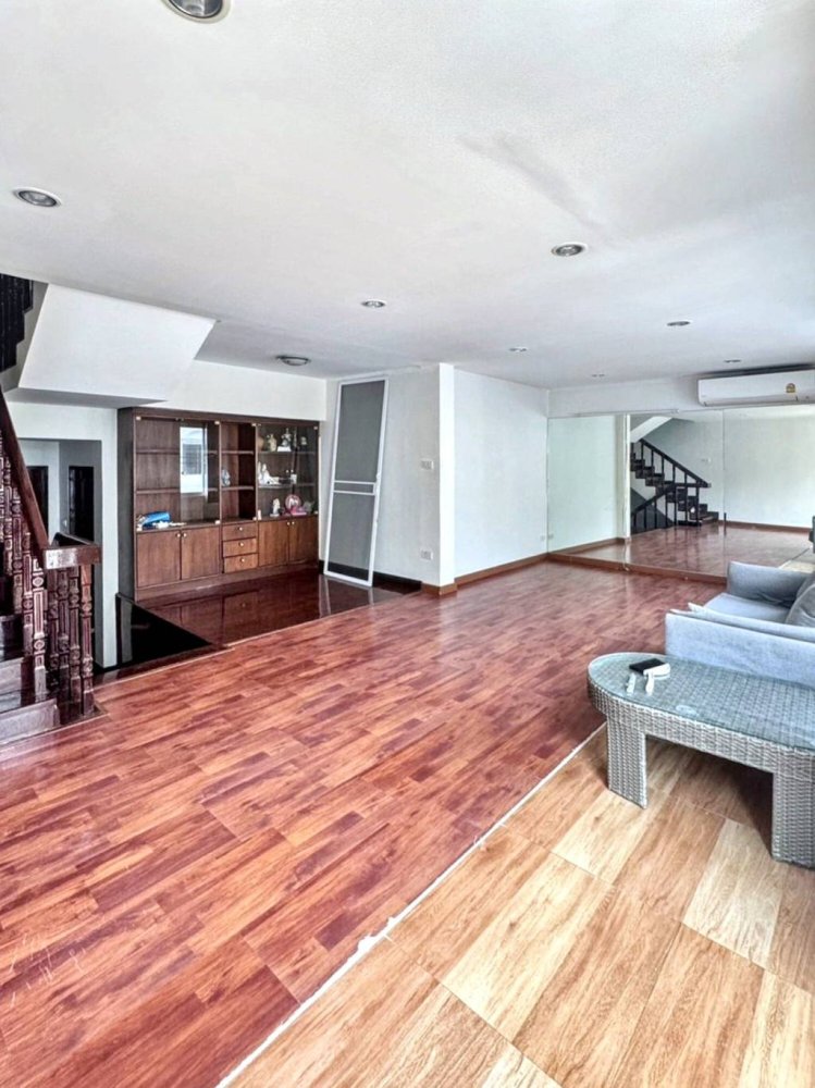 Adosado de 4 dormitorios en Railay Beach, Thailand No. 61833