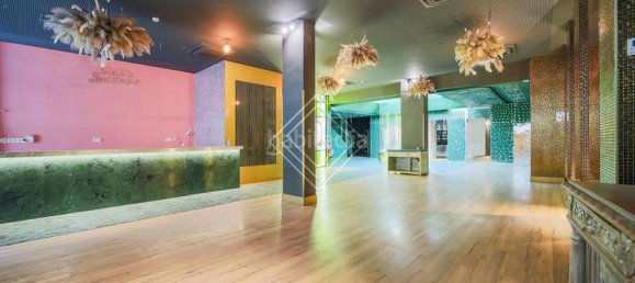 530m² Commercial property in Madrid, Spain No. 29333 4