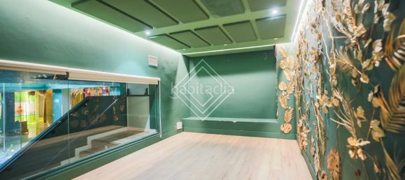 530m² Commercial property in Madrid, Spain No. 29333 10