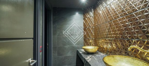 530m² Commercial property in Madrid, Spain No. 29333 12