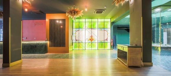 530m² Commercial property in Madrid, Spain No. 29333 6