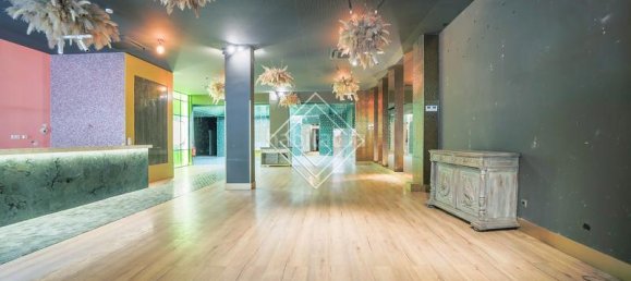 530m² Commercial property in Madrid, Spain No. 29333 3