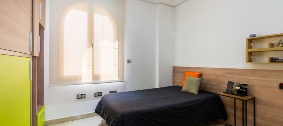 4 bedrooms Villa in Alicante, Spain No. 129160 18