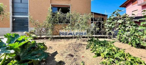 12 rooms Villa in Casnigo, Italy No. 104059 4