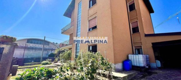 12 rooms Villa in Casnigo, Italy No. 104059 3