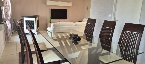 4 bedrooms House in Villiers-en-Lieu, France No. 233220 3