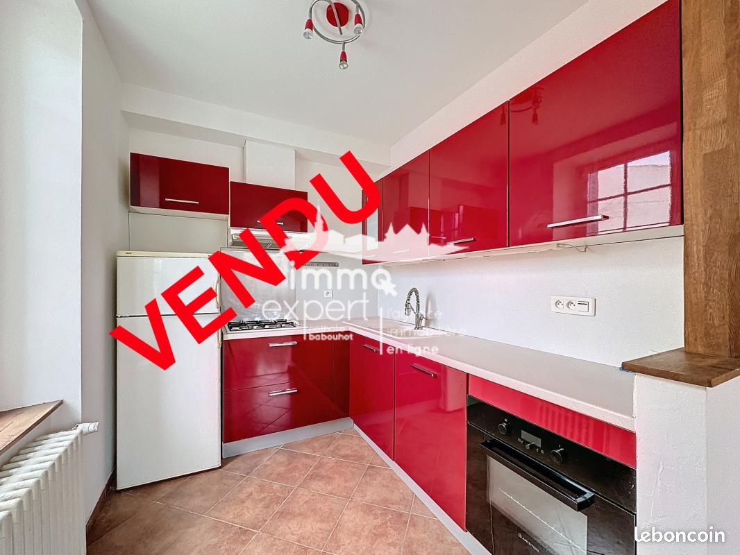 2 chambres Appartement à Mirecourt, France No. 156413