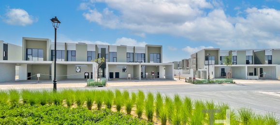 3 bedrooms Townhouse in Dubai Land, UAE No. 30568 16