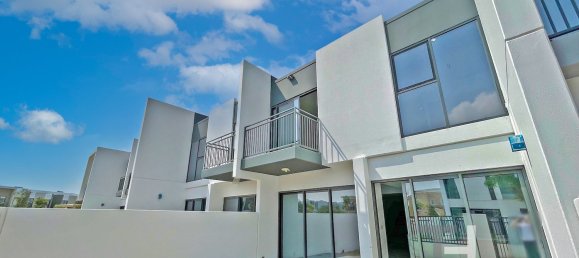 3 bedrooms Townhouse in Dubai Land, UAE No. 30568 4