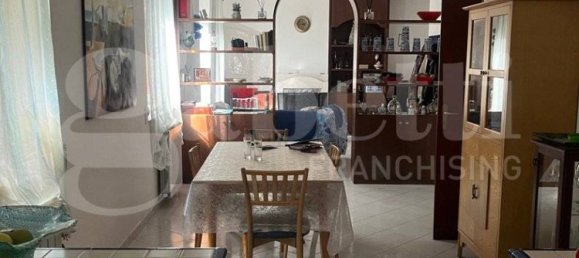 Villa de 4 dormitorios en Mercogliano, Italy No. 159228 15