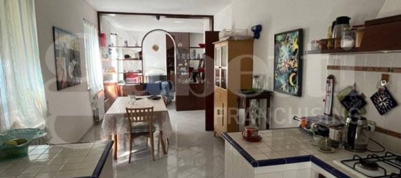 Villa de 4 dormitorios en Mercogliano, Italy No. 159228 16