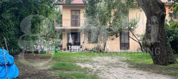 Villa de 4 dormitorios en Mercogliano, Italy No. 159228 9