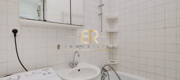 Estudio en Clichy, France No. 162373 7