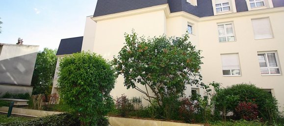 Studio in Le Bourget, France No. 182516 2