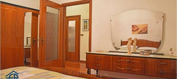 4 rooms Apartment in Sesto San Giovanni, Italy No. 271633 16