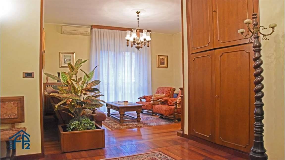 4 rooms Apartment in Sesto San Giovanni, Italy No. 271633