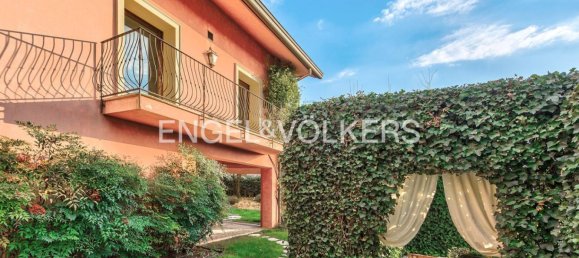 Villa de 4 dormitorios en Dolzago, Italy No. 126298 4