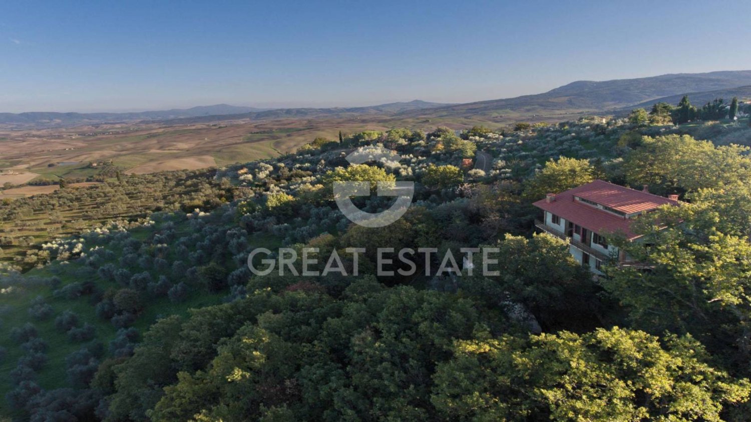 Casa de 5 dormitorios en Castiglione d'Orcia, Italy No. 178504