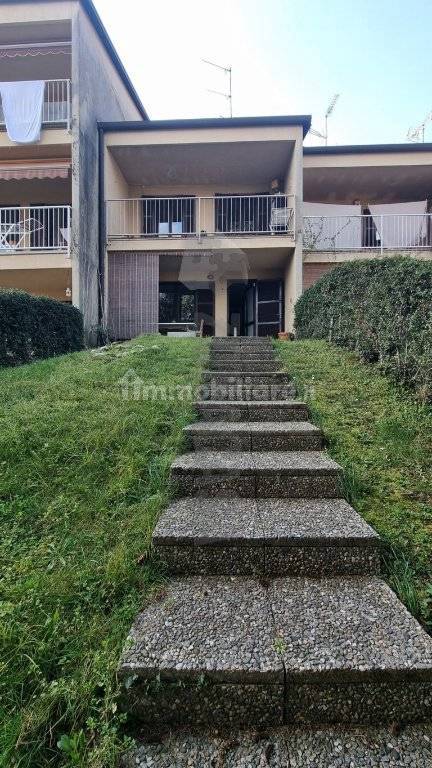 3 bedrooms House in Vergiate, Italy No. 163433