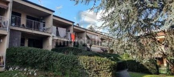 3 bedrooms House in Vergiate, Italy No. 163433 43