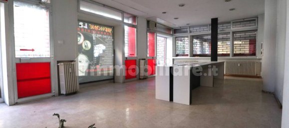 2 rooms Commercial property in Bologna, Italy No. 194839 24