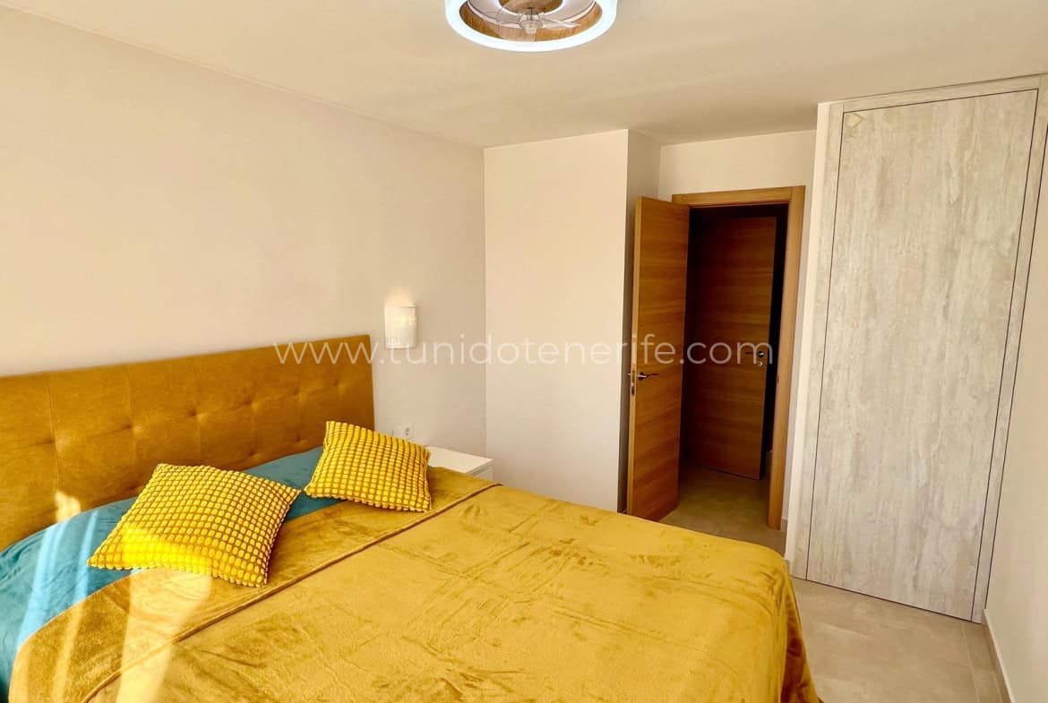 3 bedrooms Townhouse in Arona, Spain No. 44199