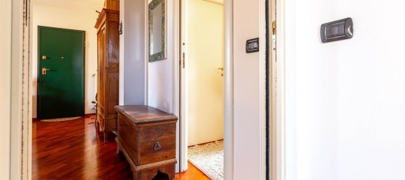 4 rooms Apartment in Ivrea, Italy No. 1811 13