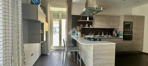 6 bedrooms Apartment in Naples, Italy No. 326314 12