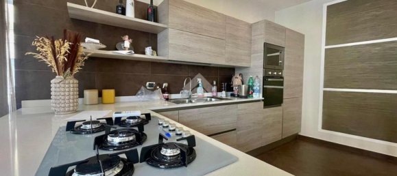 6 bedrooms Apartment in Naples, Italy No. 326314 11