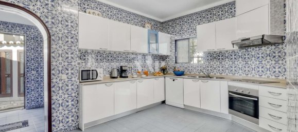 5 bedrooms Villa in Quarteira, Portugal No. 134116 12