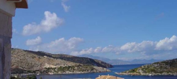 3 bedrooms Property in Zakynthos, Greece No. 547 2