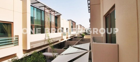 4 bedrooms Townhouse in Meydan, UAE No. 816 19