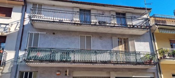 6 rooms Apartment in Stimigliano, Italy No. 24972 3