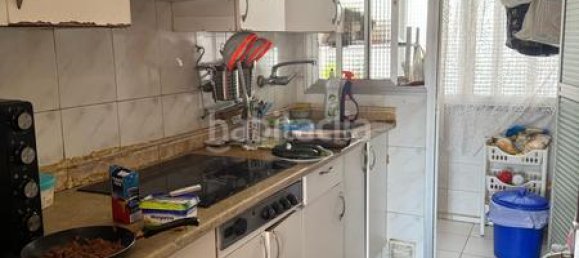 Apartamento de 3 dormitorios en L'Hospitalet de Llobregat, Spain No. 130120 2