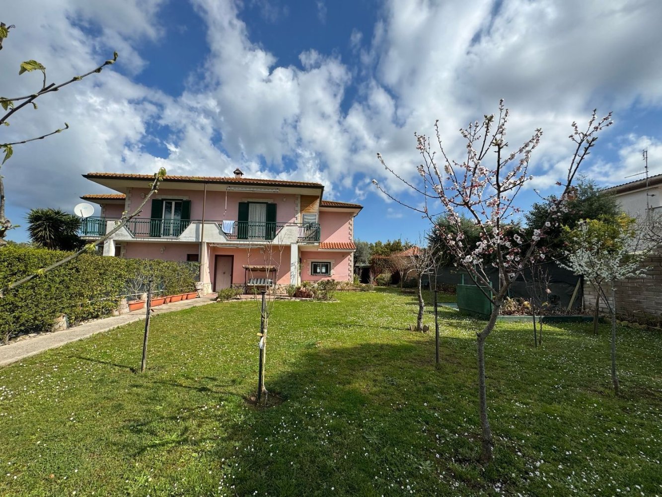 3غرفة منزل في Aprilia, Italy رقم 214751