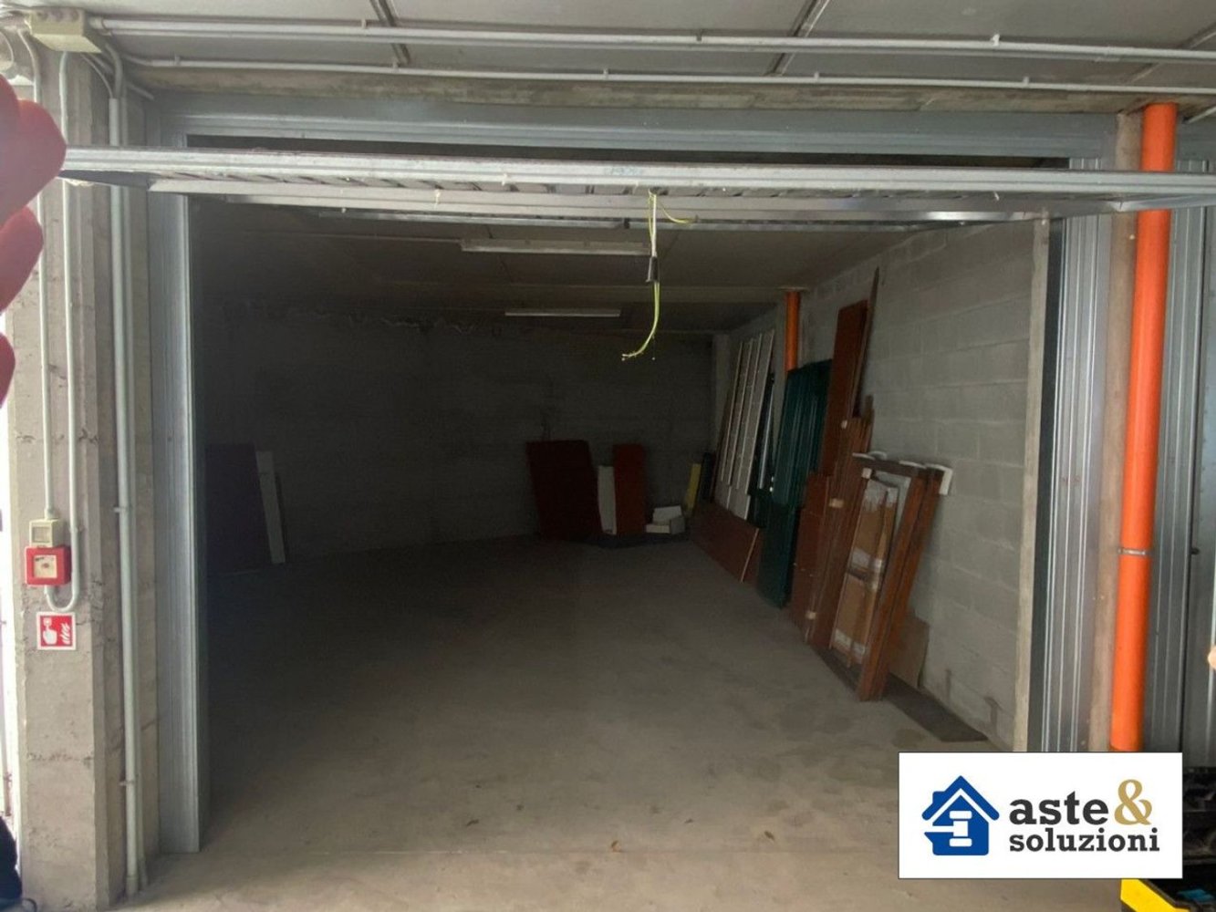  Garage in Turin, Italy No. 395672