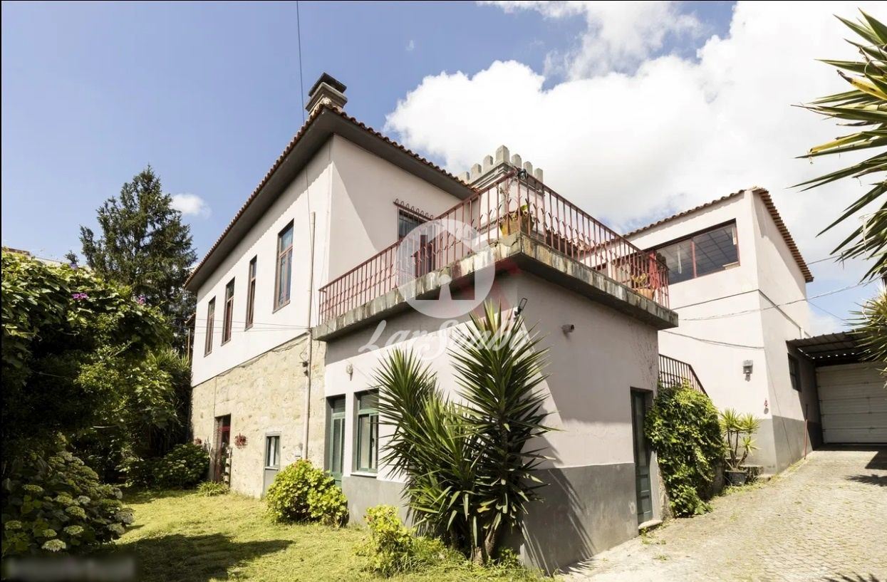 Casa de 5 dormitorios en Vila Nova de Famalicao, Portugal No. 175156