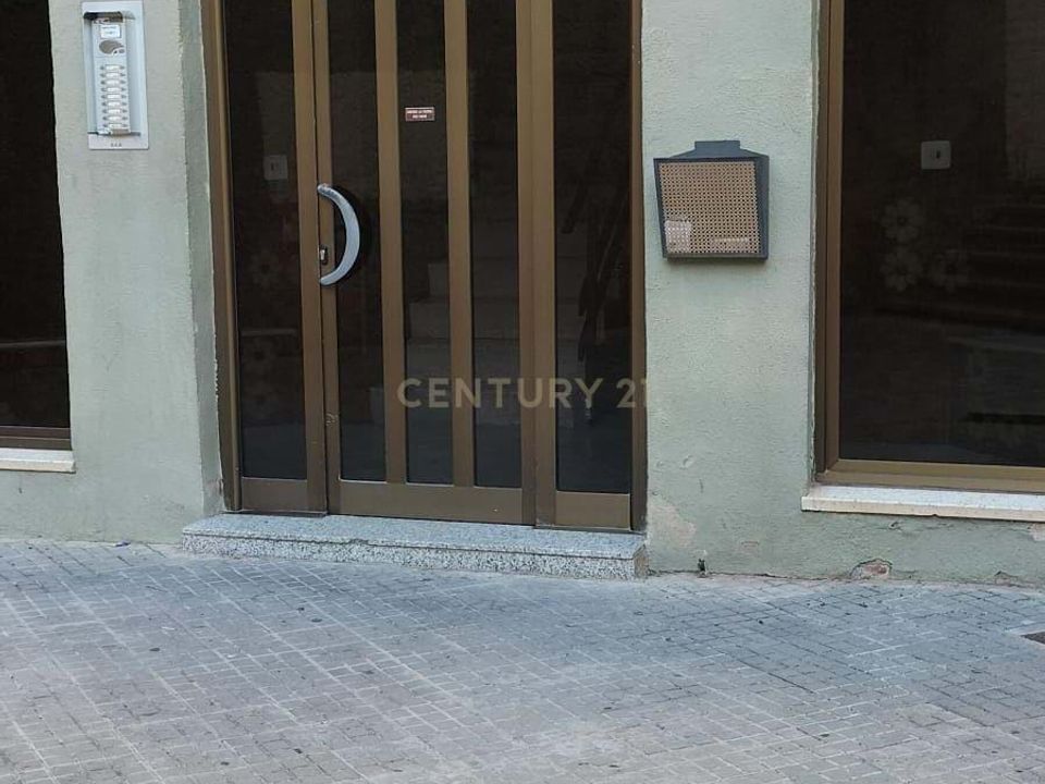 4 bedrooms Commercial property in Sabadell, Spain No. 188412