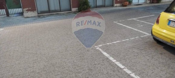 Коммерческая недвижимость с 3 спальнями в Кальтаджироне, Италия № 86150 4