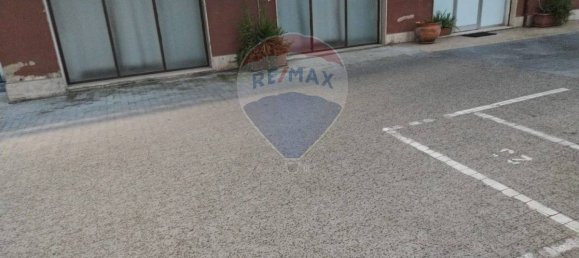 Коммерческая недвижимость с 3 спальнями в Кальтаджироне, Италия № 86150 5