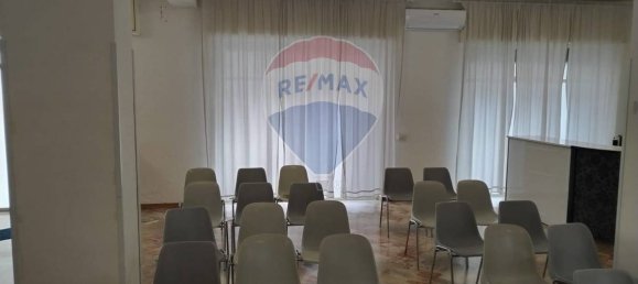 Коммерческая недвижимость с 3 спальнями в Кальтаджироне, Италия № 86150 17