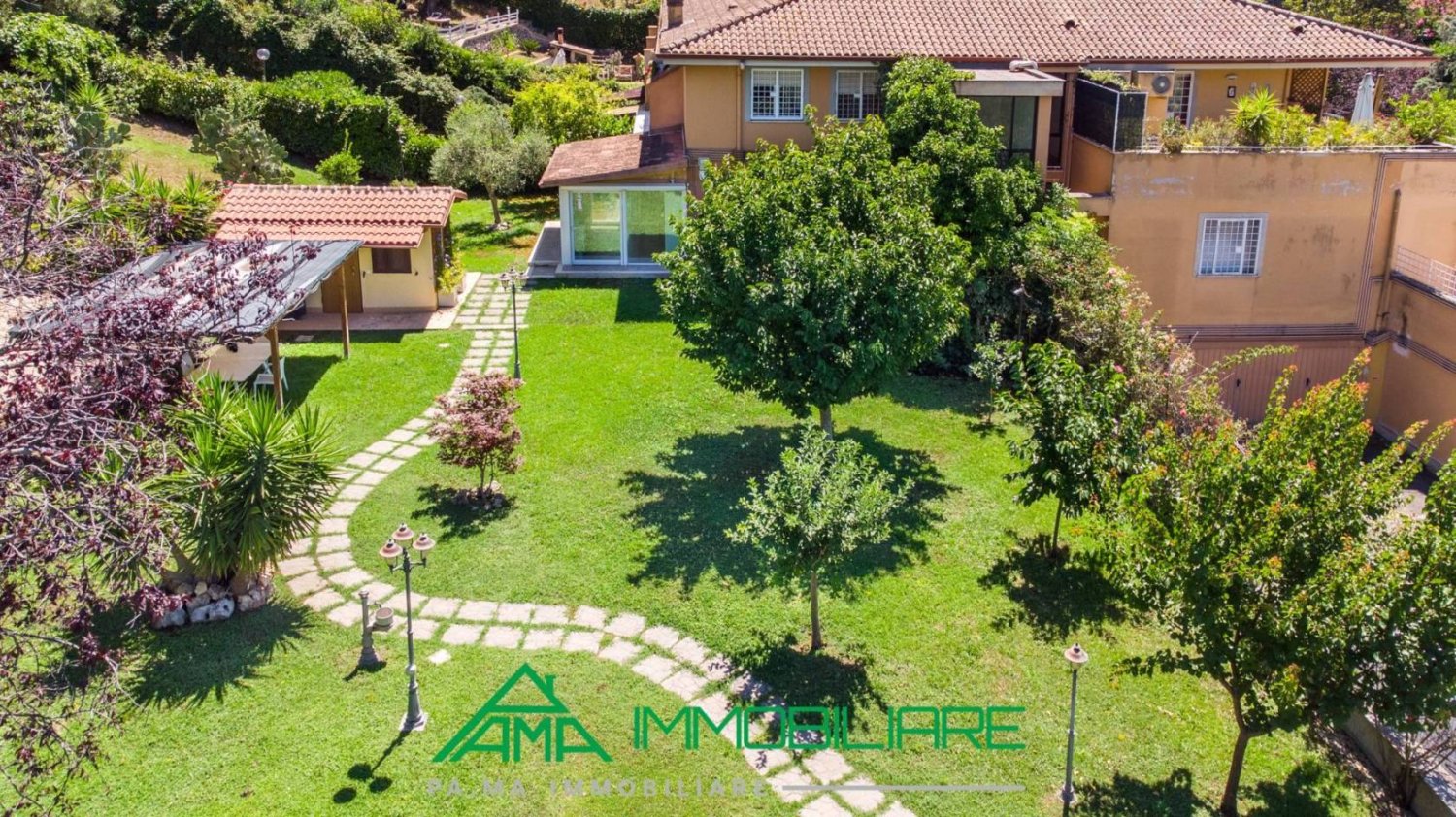 Квартира с 2 спальнями в Фраскати, Италия № 315100